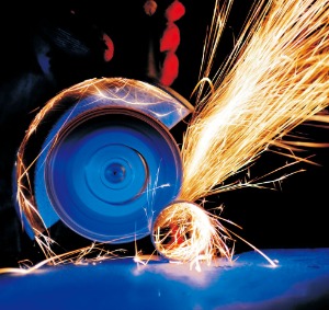 Why Choose an Angle Grinder Over Other Cutting Tools?